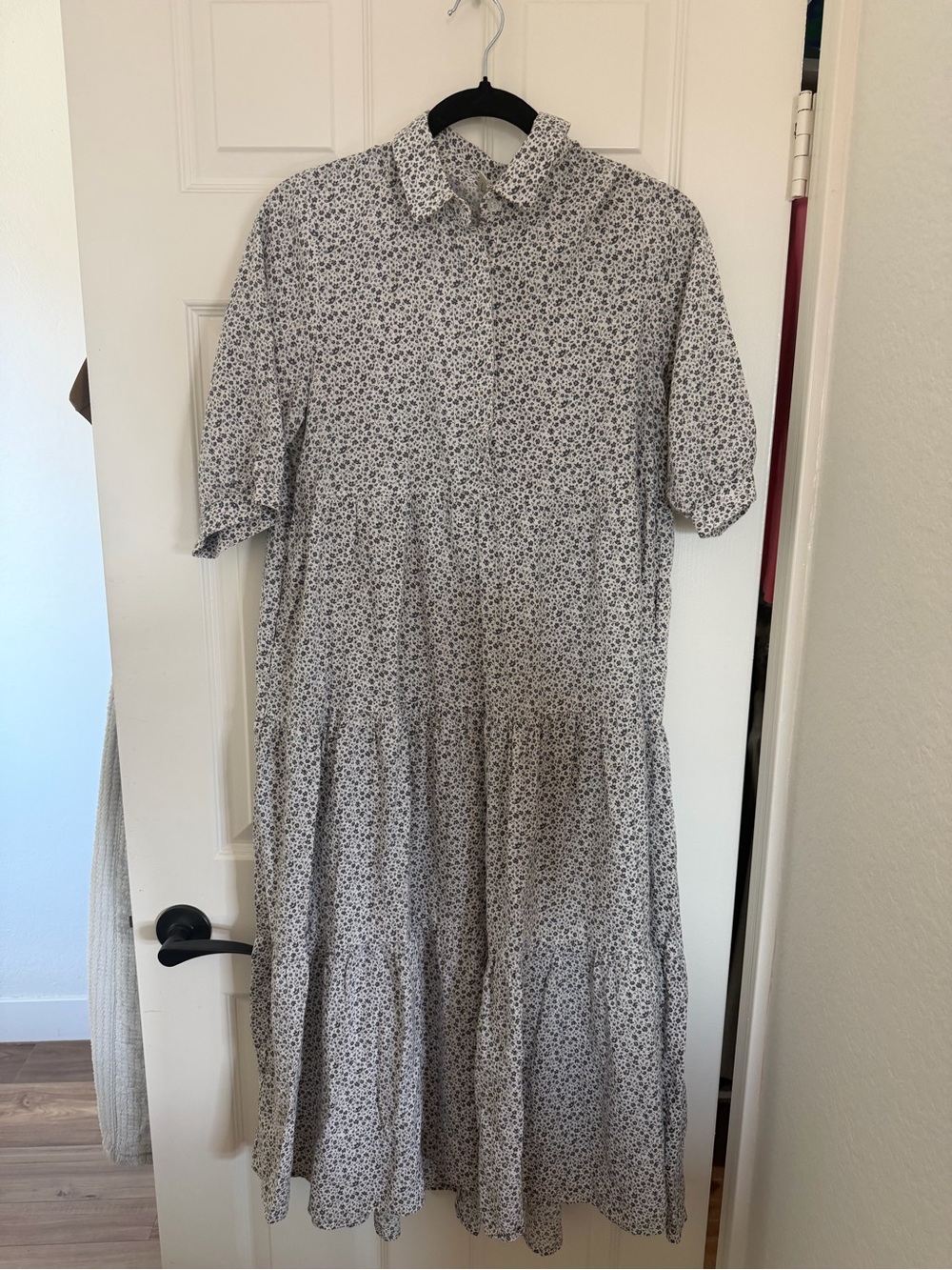 Women’s Rylee + Cru White Floral Tiered Button-Up Maxi Dress
